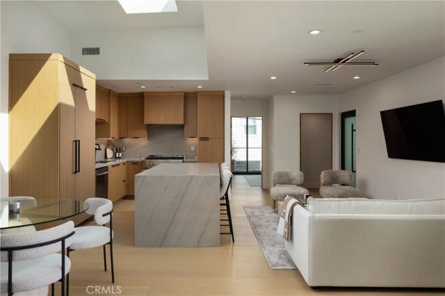 716 Orchid Avenue, Corona Del Mar, CA 92625