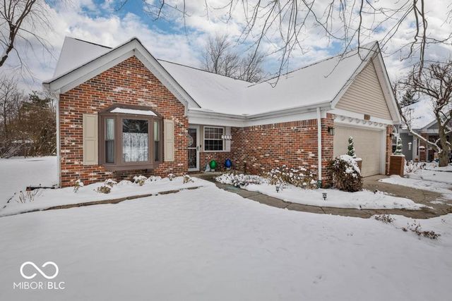 7721 Hollow Ridge Circle, Indianapolis, IN 46256