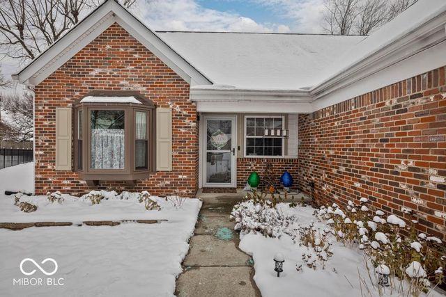 7721 Hollow Ridge Circle, Indianapolis, IN 46256
