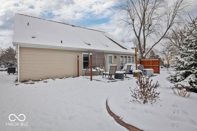 7721 Hollow Ridge Circle, Indianapolis, IN 46256