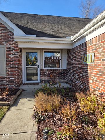 7721 Hollow Ridge Circle, Indianapolis, IN 46256