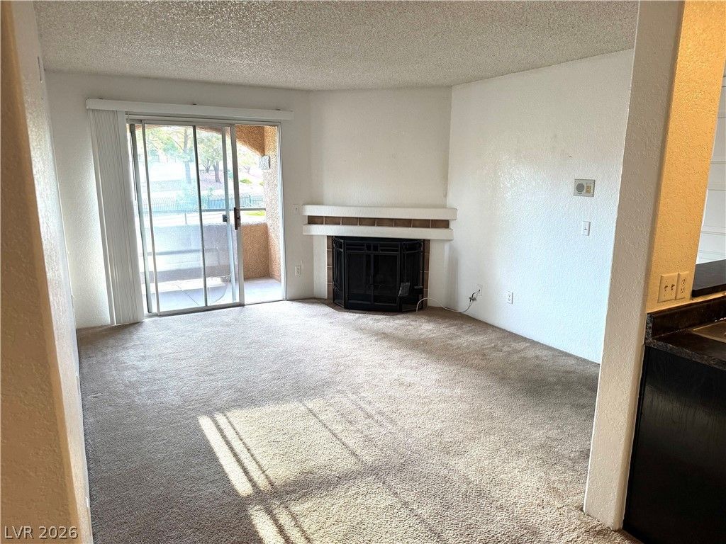 221 Mission Newport Lane 206, Las Vegas, NV 89107 — exterior