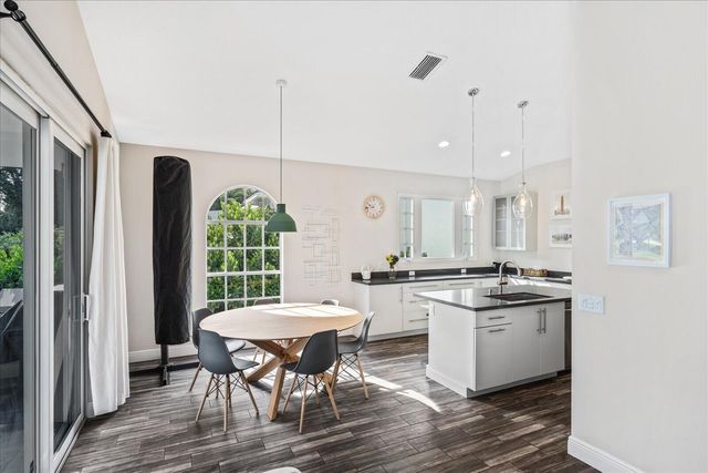 2466 Muir Circle, Wellington, FL 33414