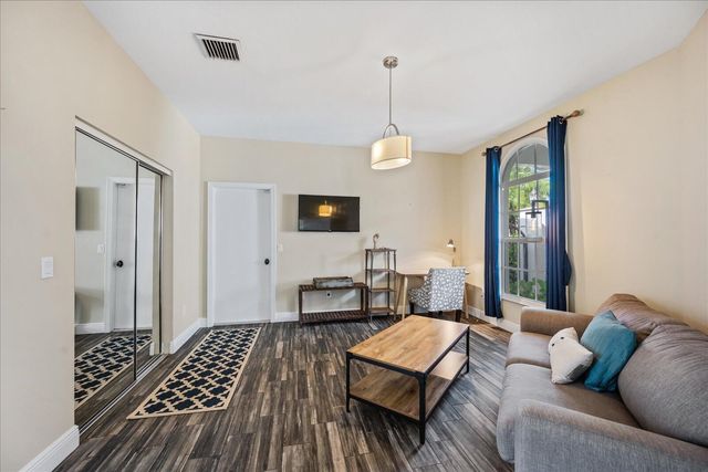 2466 Muir Circle, Wellington, FL 33414
