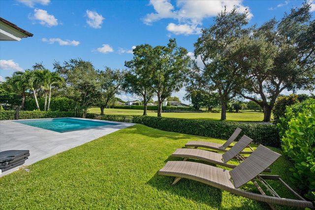 2466 Muir Circle, Wellington, FL 33414
