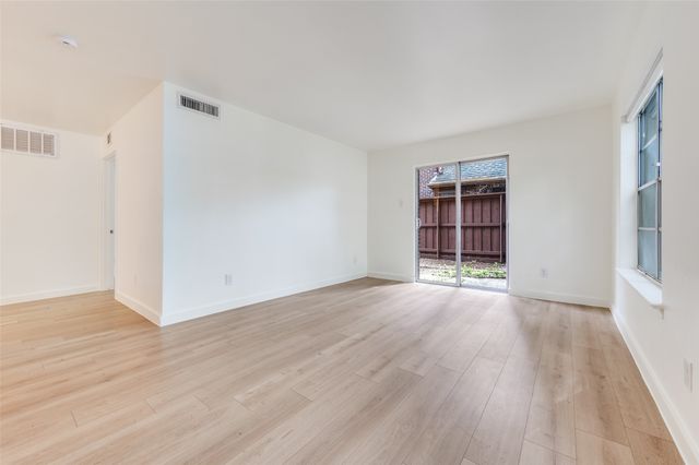 4219 Avondale Avenue 116, Dallas, TX 75219