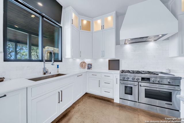 30820 Ovaro, Fair Oaks Ranch, TX 78015