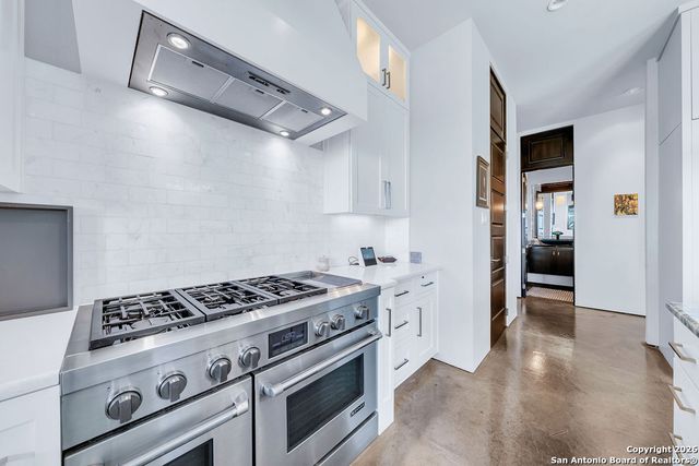 30820 Ovaro, Fair Oaks Ranch, TX 78015