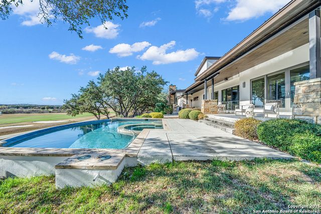 30820 Ovaro, Fair Oaks Ranch, TX 78015