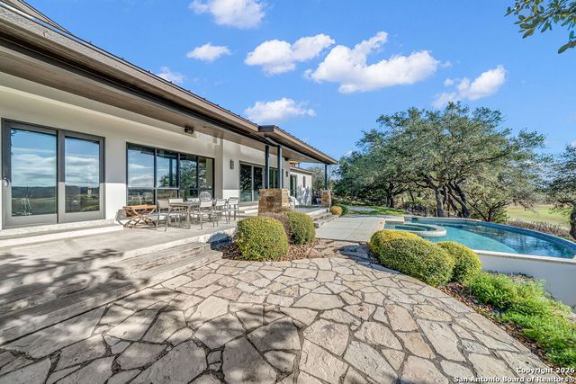 30820 Ovaro, Fair Oaks Ranch, TX 78015