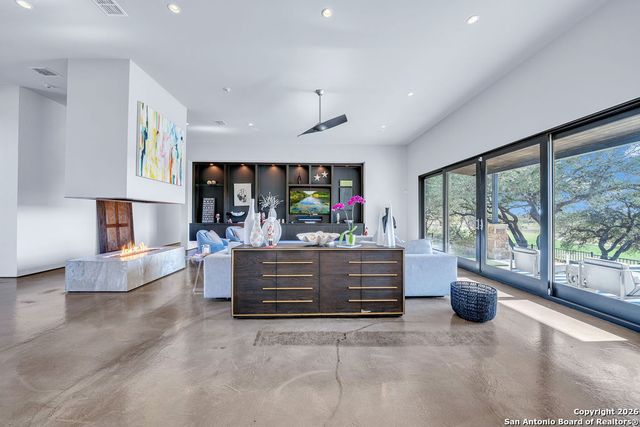 30820 Ovaro, Fair Oaks Ranch, TX 78015