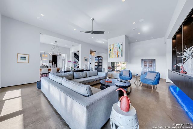 30820 Ovaro, Fair Oaks Ranch, TX 78015