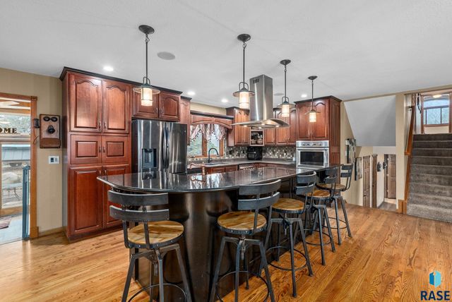 27357 468th Ave Avenue, Lennox, SD 57039