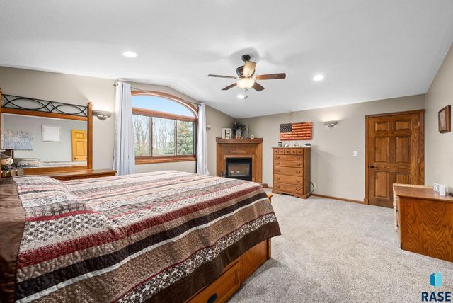 27357 468th Ave Avenue, Lennox, SD 57039