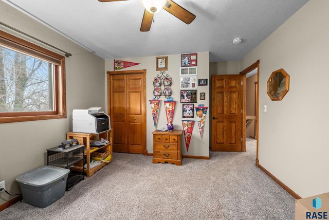 27357 468th Ave Avenue, Lennox, SD 57039