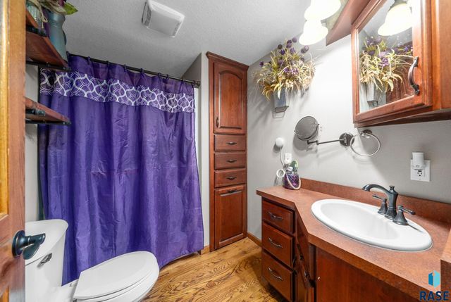 27357 468th Ave Avenue, Lennox, SD 57039