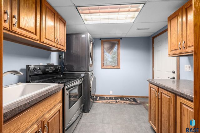 27357 468th Ave Avenue, Lennox, SD 57039