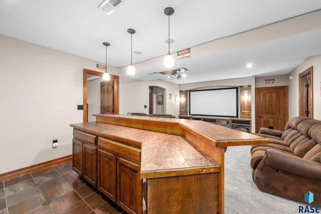 27357 468th Ave Avenue, Lennox, SD 57039