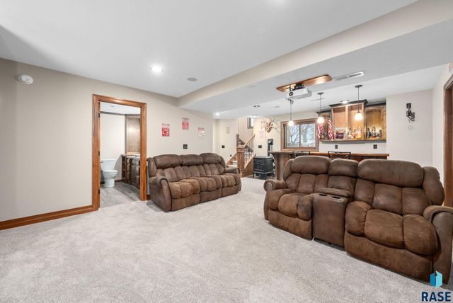 27357 468th Ave Avenue, Lennox, SD 57039