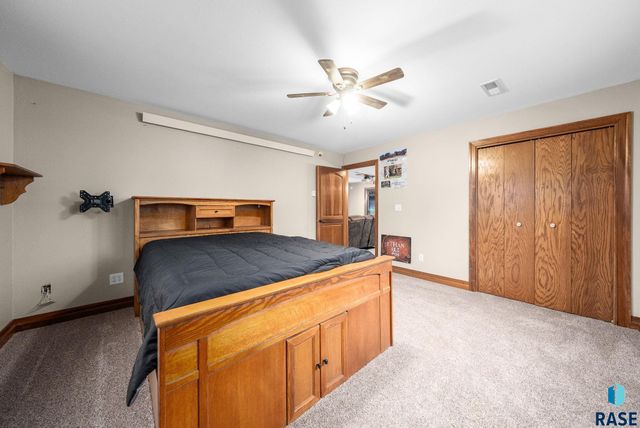 27357 468th Ave Avenue, Lennox, SD 57039