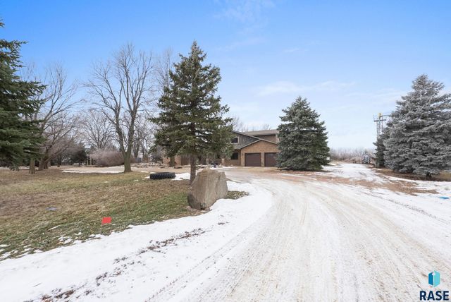27357 468th Ave Avenue, Lennox, SD 57039