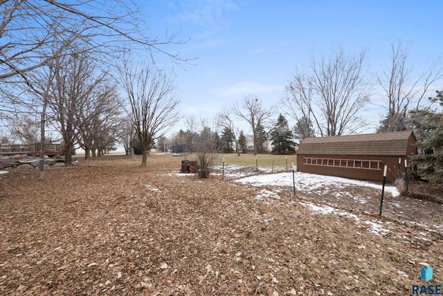 27357 468th Ave Avenue, Lennox, SD 57039