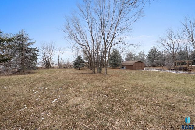 27357 468th Ave Avenue, Lennox, SD 57039