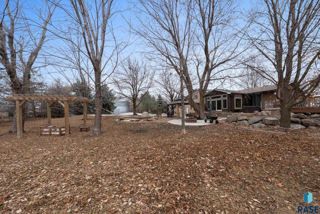 27357 468th Ave Avenue, Lennox, SD 57039