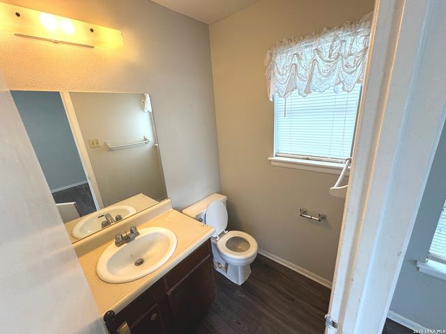 7300 Deep Spring Dr, San Antonio, TX 78238
