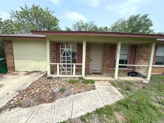 7300 Deep Spring Dr, San Antonio, TX 78238