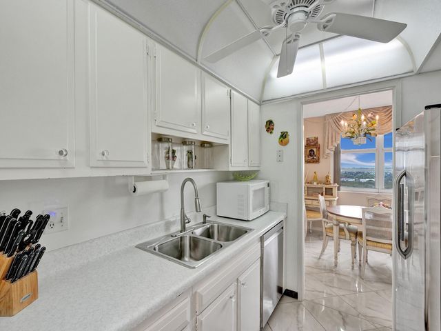 2121 N Ocean Boulevard, Boca Raton, FL 33431