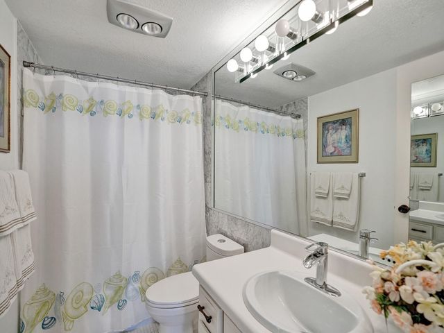 2121 N Ocean Boulevard, Boca Raton, FL 33431