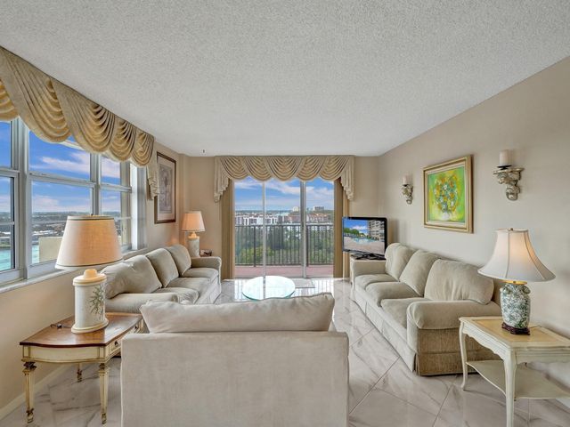 2121 N Ocean Boulevard, Boca Raton, FL 33431