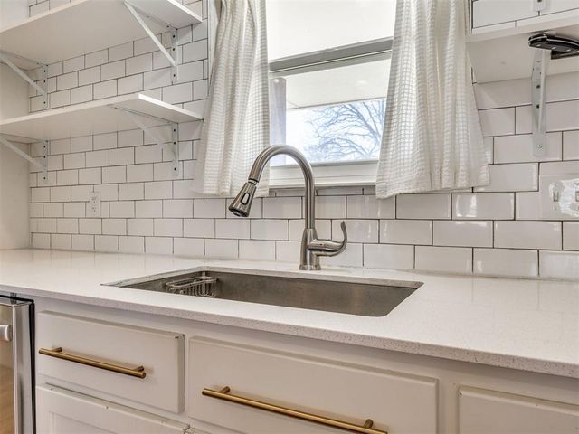 323 Willow Creek Circle, Norman, OK 73071