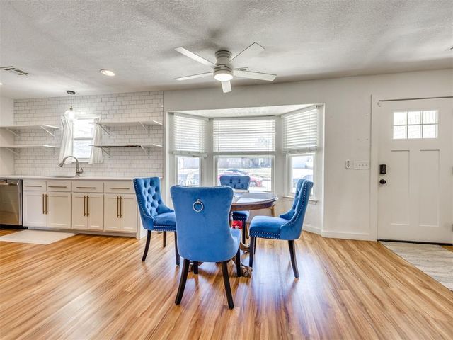 323 Willow Creek Circle, Norman, OK 73071