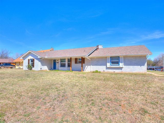 323 Willow Creek Circle, Norman, OK 73071