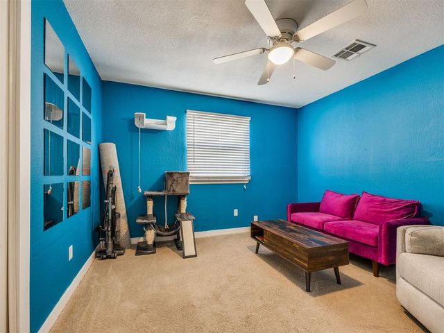 323 Willow Creek Circle, Norman, OK 73071