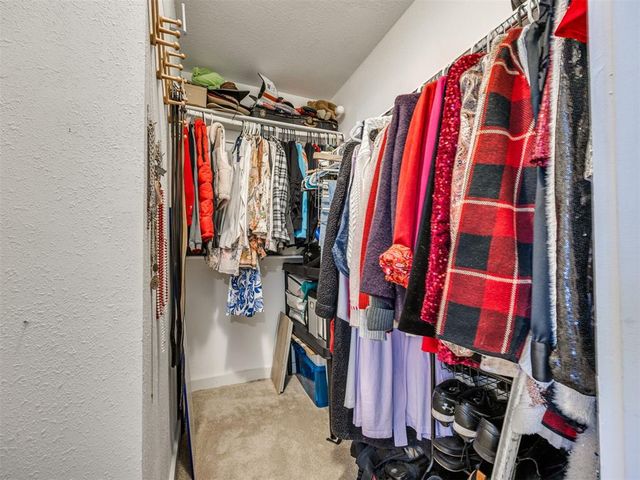 323 Willow Creek Circle, Norman, OK 73071