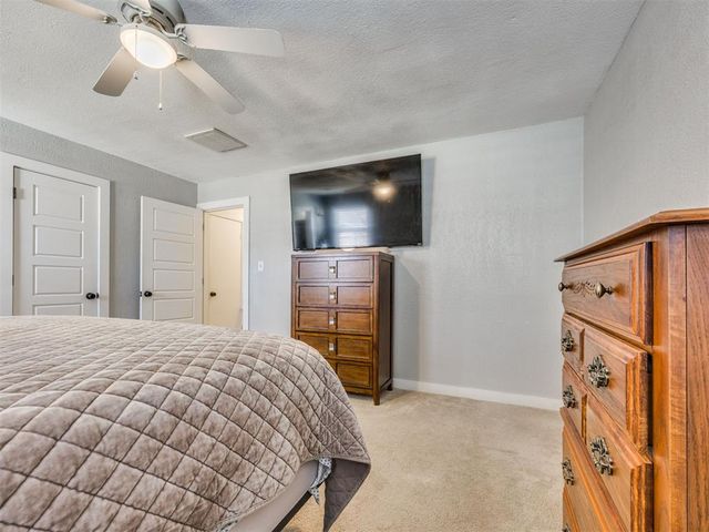 323 Willow Creek Circle, Norman, OK 73071