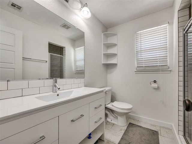 323 Willow Creek Circle, Norman, OK 73071