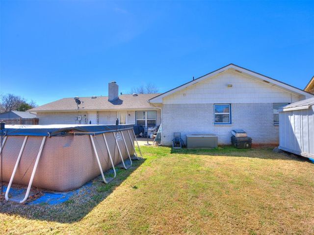 323 Willow Creek Circle, Norman, OK 73071