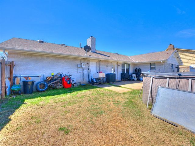 323 Willow Creek Circle, Norman, OK 73071