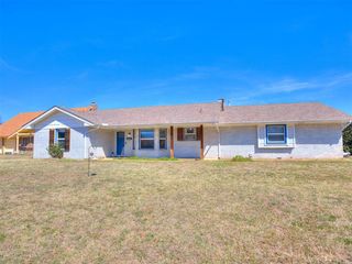 323 Willow Creek Circle, Norman, OK 73071