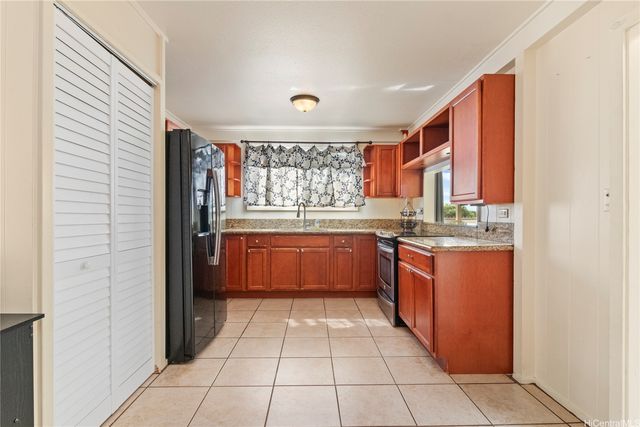 94-444 Loaa Street, Waipahu, HI 96797