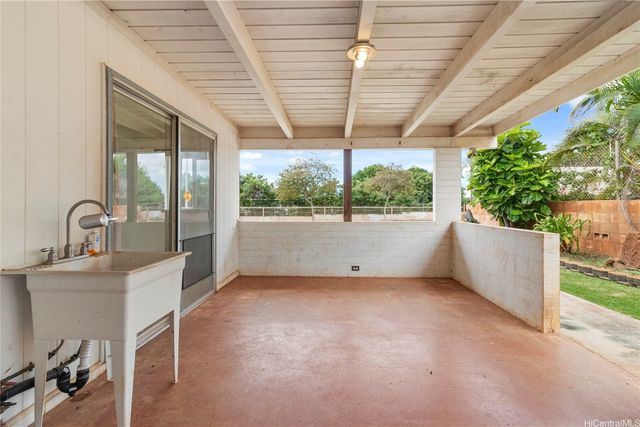 94-444 Loaa Street, Waipahu, HI 96797