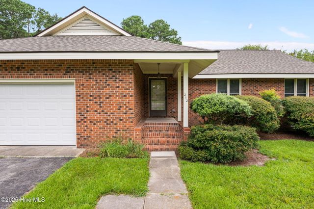 212 Rockledge Road, New Bern, NC 28562