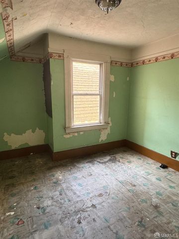 2877 Cesar Chavez St, San Francisco, CA 94110