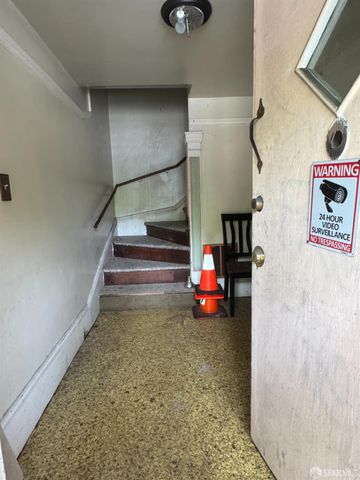 2877 Cesar Chavez St, San Francisco, CA 94110