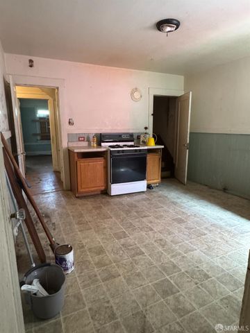2877 Cesar Chavez St, San Francisco, CA 94110