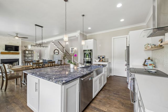 3001 Valley Creek Rd, Culleoka, TN 38451